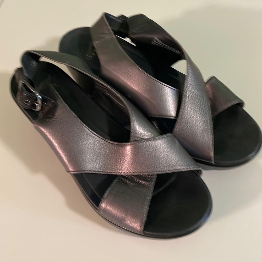 Ladies Dansko sandal size 40